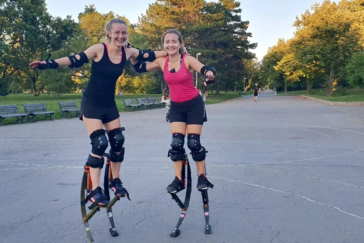 Lekce skákání na skákacích botách A-jump - foto 08