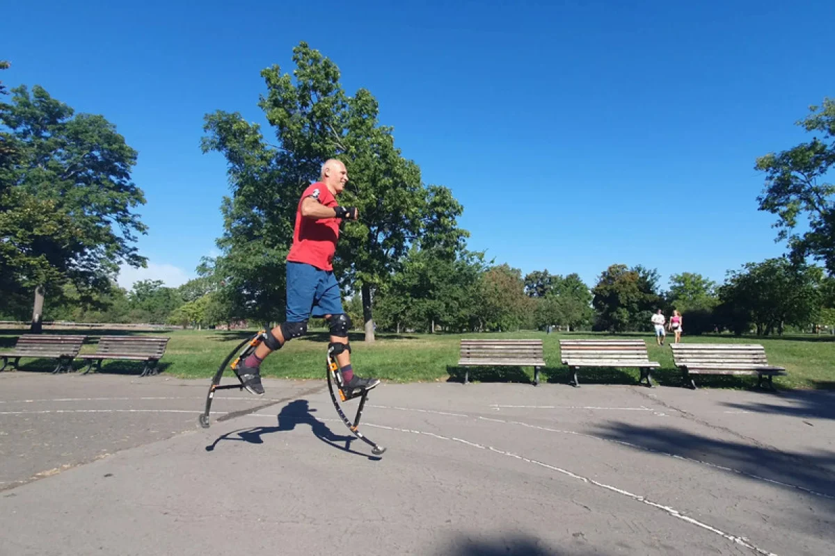 Lekce skákání na skákacích botách A-jump - foto 10
