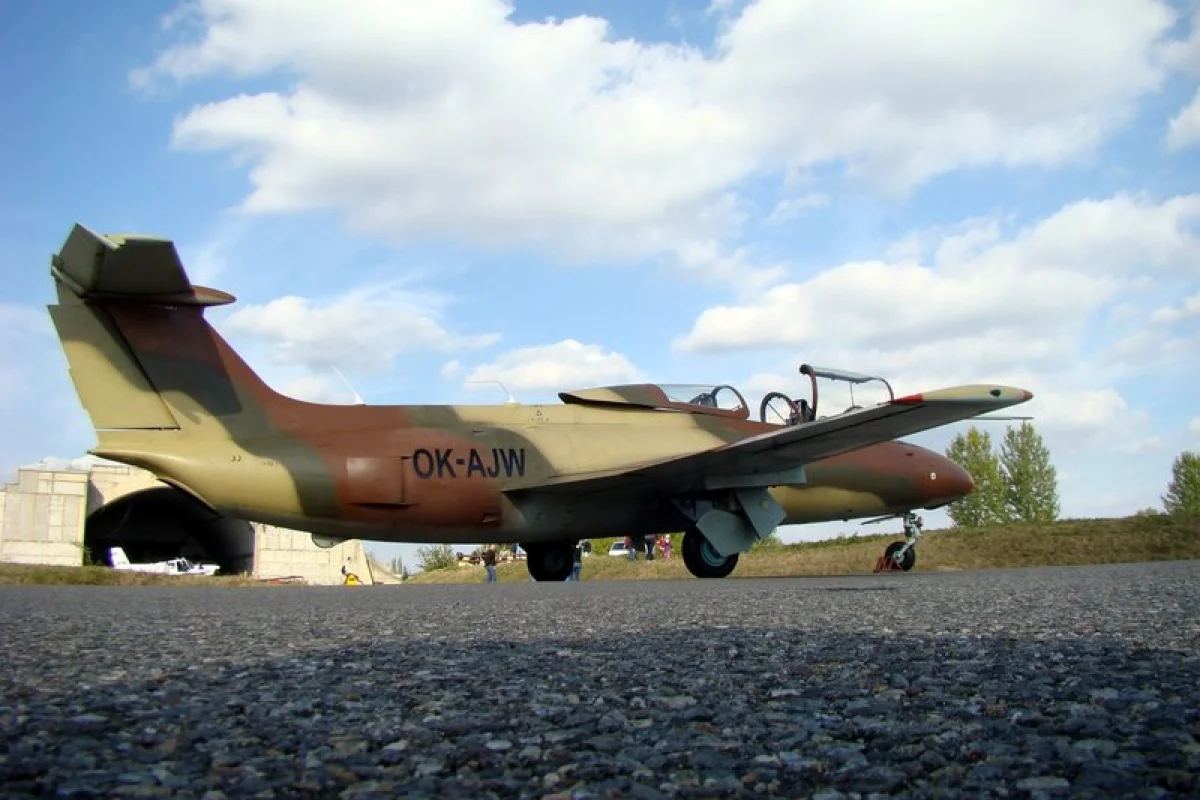 Let stíhačkou L-29 Delfín - foto 05