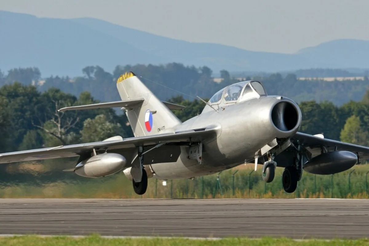 Let unikátní českou stíhačkou MiG-15: Hradec Králové - foto 03