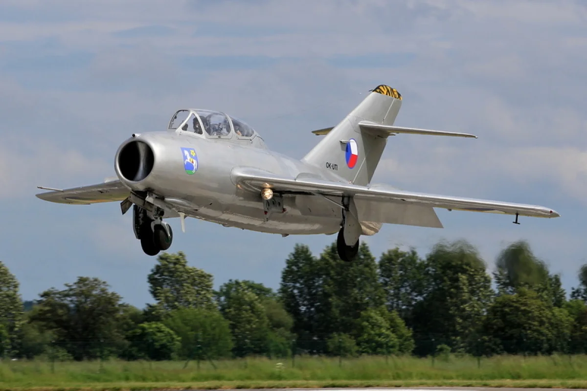 Let unikátní českou stíhačkou MiG-15: Hradec Králové - foto 05