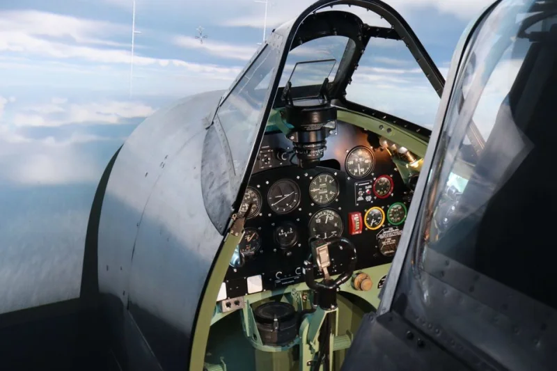 Letecký bojový simulátor Spitfire Mk.IX v Praze - foto 02