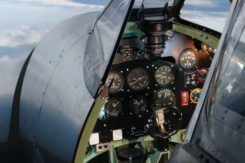 Letecký simulátor letounu Spitfire Mk.IX - foto 03