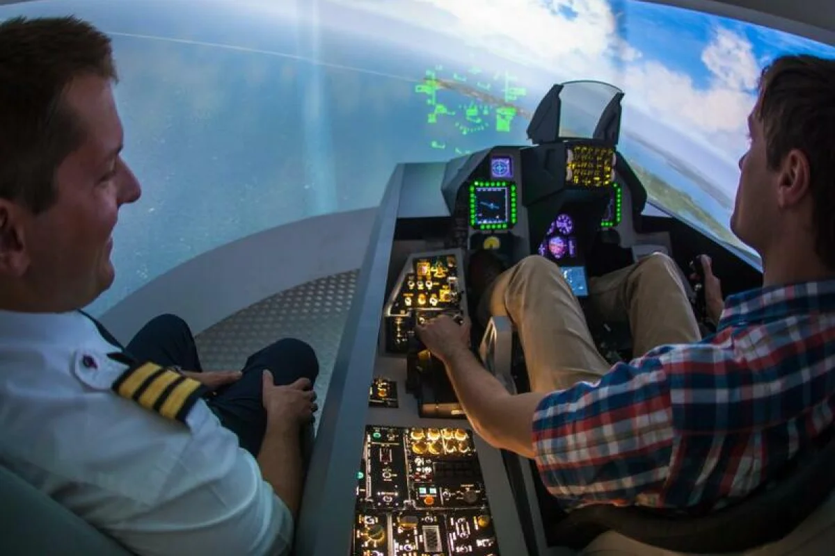Letecký simulátor stíhačky F16 - foto 09