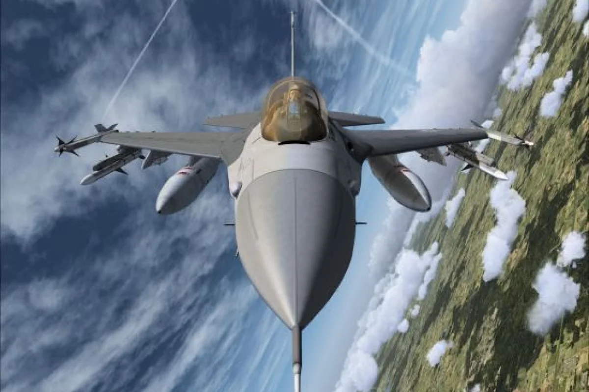 Letecký trenažér stíhačky F16 - foto 04
