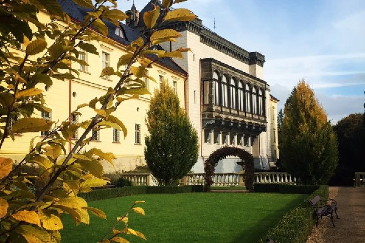 Letní víkendová zámecká romantika s polopenzí a unikátním wellness - foto 05