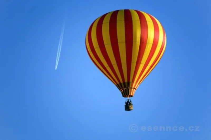 Luxusní let balónem pro dva (2hod+piknik) - foto 03