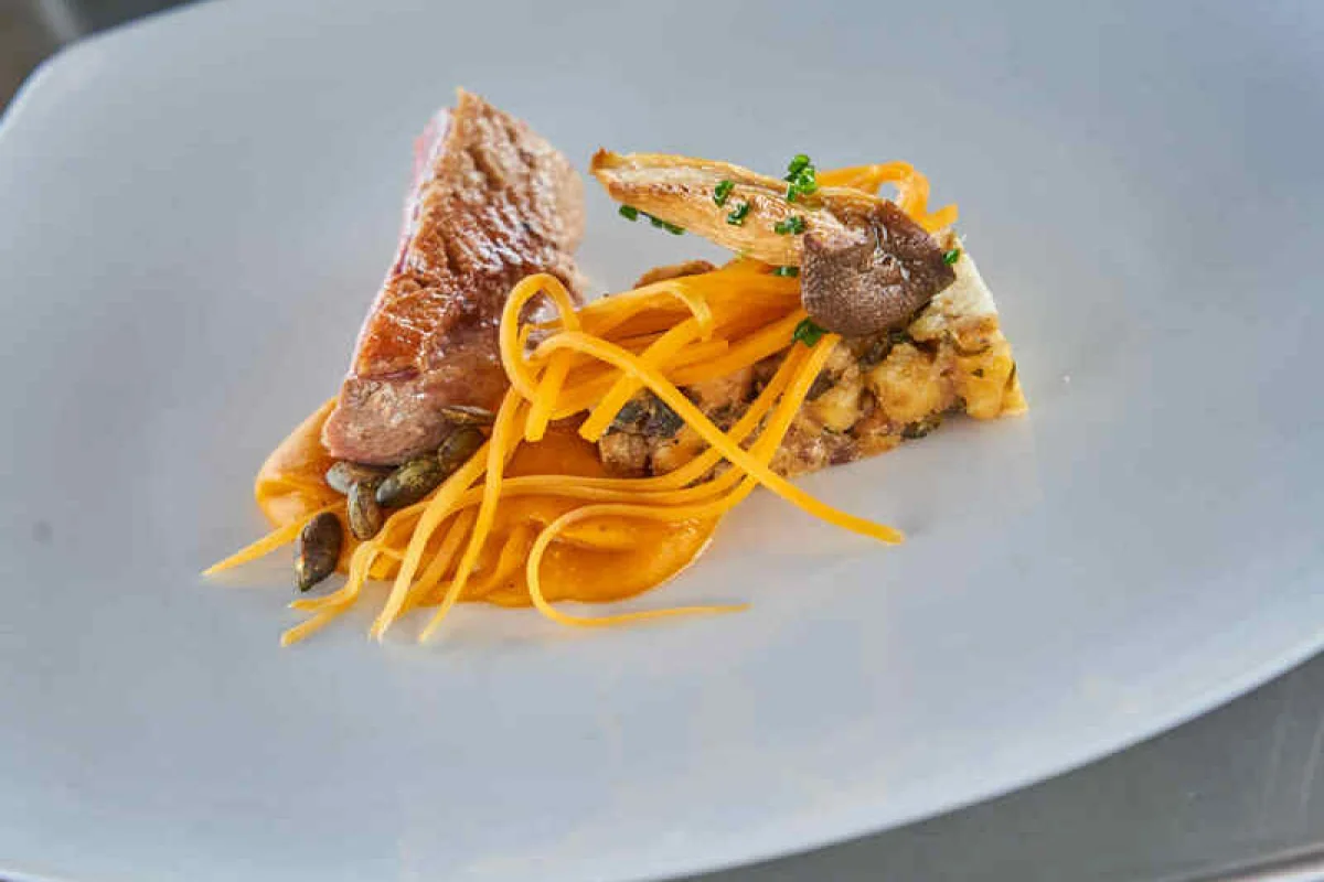 Luxusní obědové menu v oblacích nad Prahou - foto 09