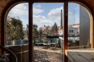 Luxusní pobyt s privátním střešním wellness - foto 02