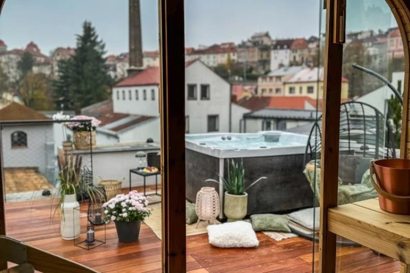 Luxusní pobyt s privátním střešním wellness - foto 03