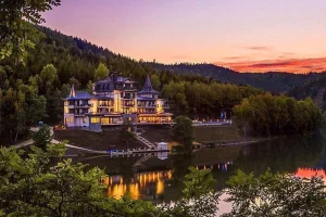 Luxusní pobyt s večeří při svíčkách v hotelu u přehrady - foto 02