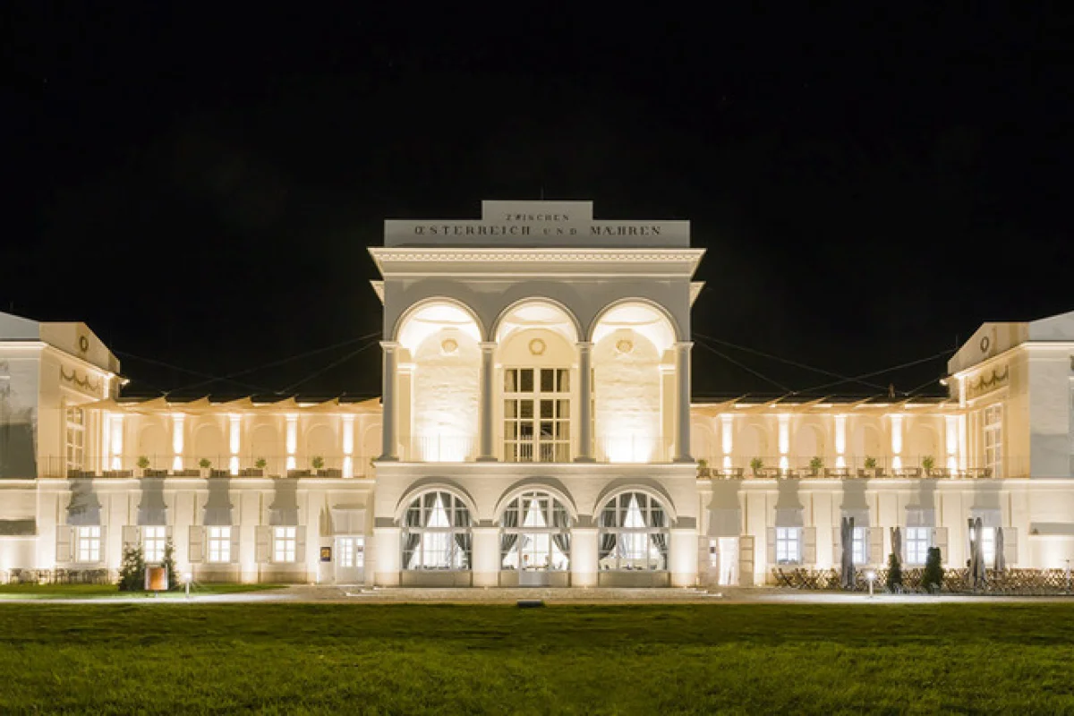 Luxusní pobyt s wellness v hotelovém resortu Chateau de Frontiere v Lednicko-valtickém areálu pro 2 osoby - foto 04