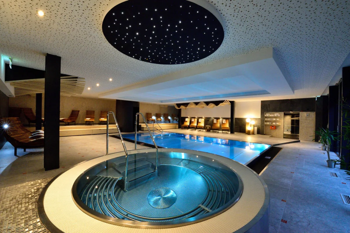 Luxusní pobyt v Jizerských horách s polopenzí a neomezeným wellness - foto 02