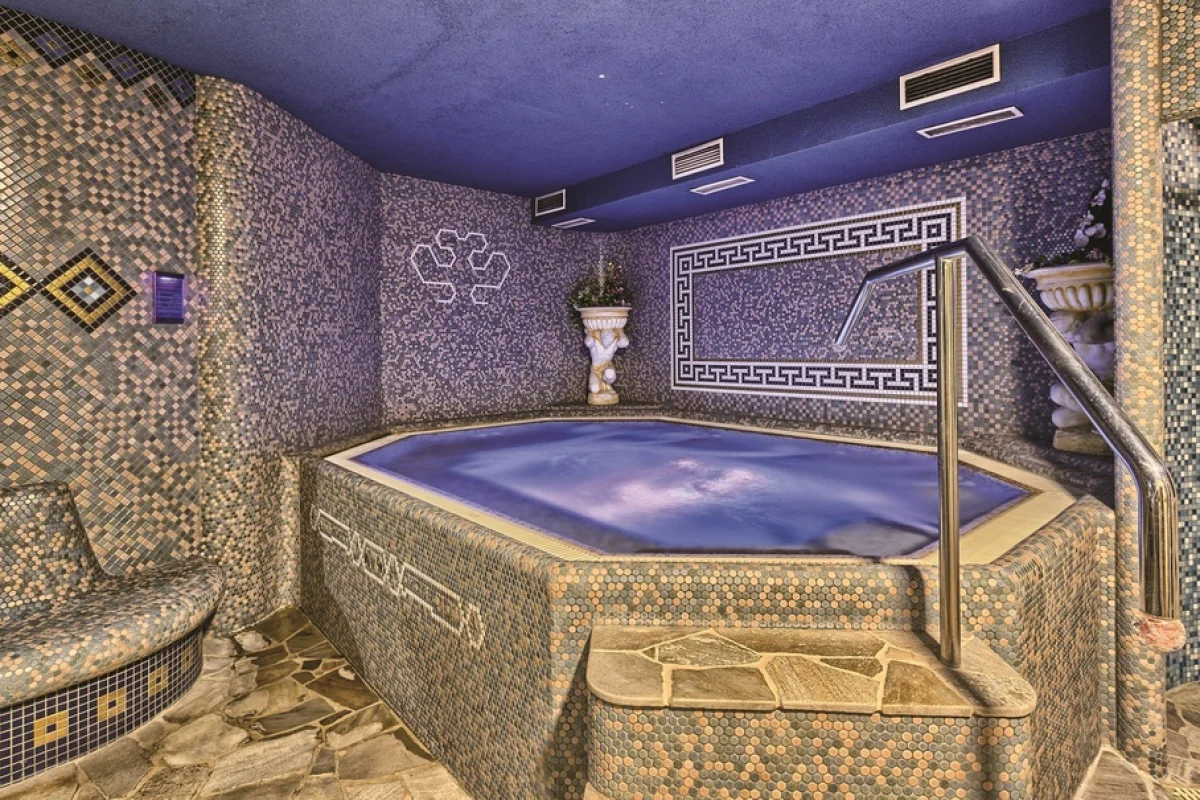Luxusní pobyt ve Wellness Hotelu Babylon**** pro 2 osoby - foto 04