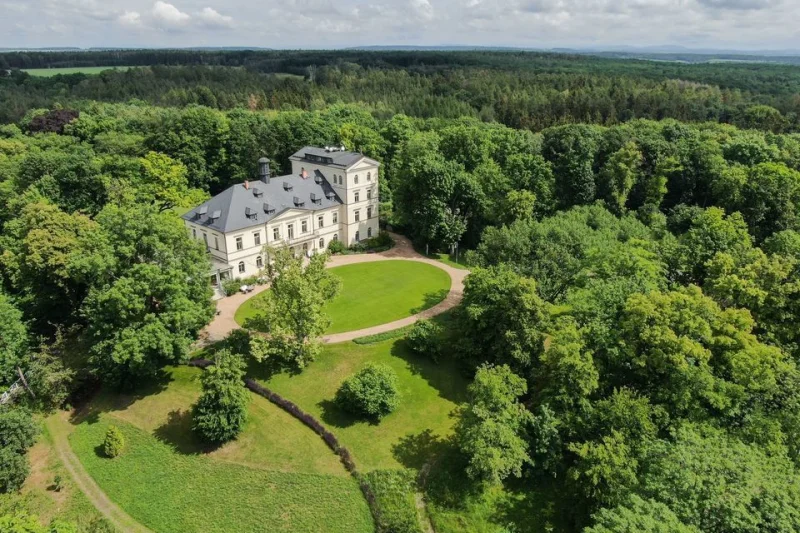 Luxusní večeře na zámku Mcely pro dva - foto 02