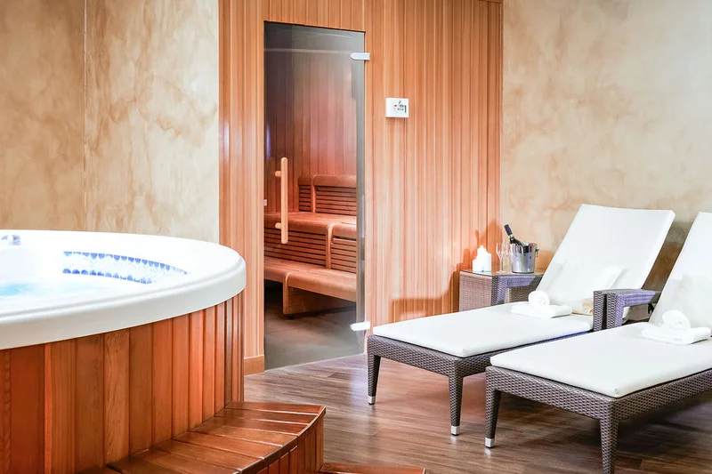 Malé privátní spa pro 4 osoby - foto 03