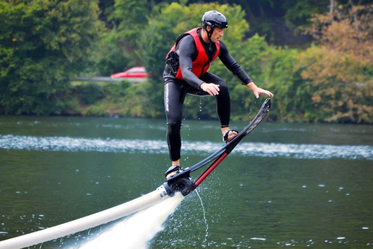 Mega úlet - tři zážitky v jeden den flyboard + hoverboard + jetpack - foto 05