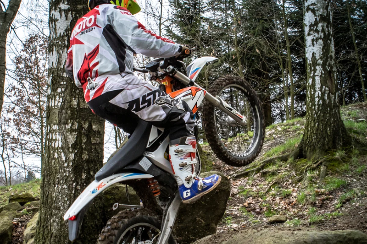 Motorky na trialové trati s mistrem ČR: Pardubický kraj - foto 10