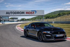 Mustang GT SHELBY na okruhu Most v plné síle - foto 01