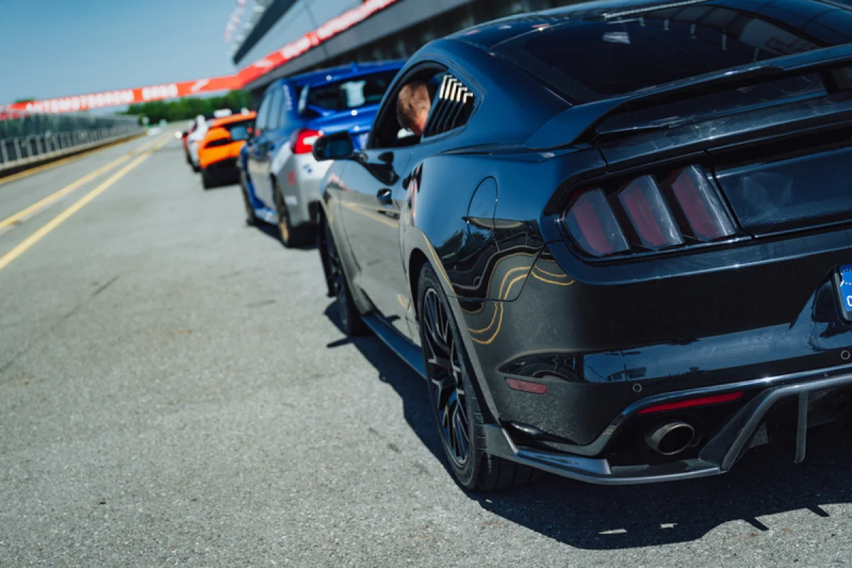 Mustang GT SHELBY na okruhu Most v plné síle - foto 07