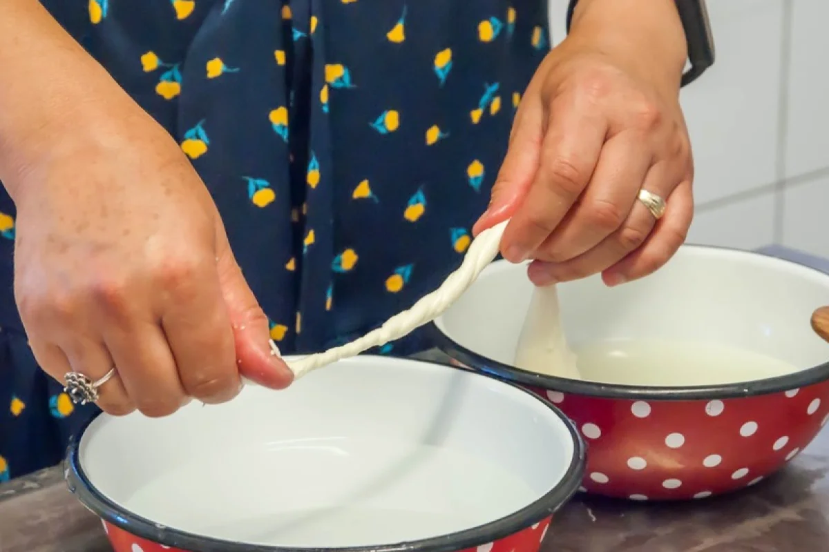 Na den vinařem: Od degustace vína po výrobu korbáčků - foto 04