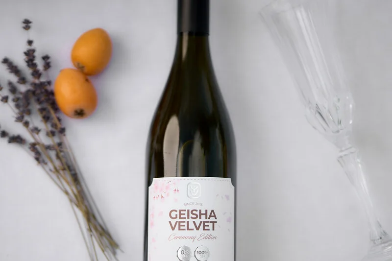 Nealkoholický šumivý nápoj Geisha Velvet - foto 03