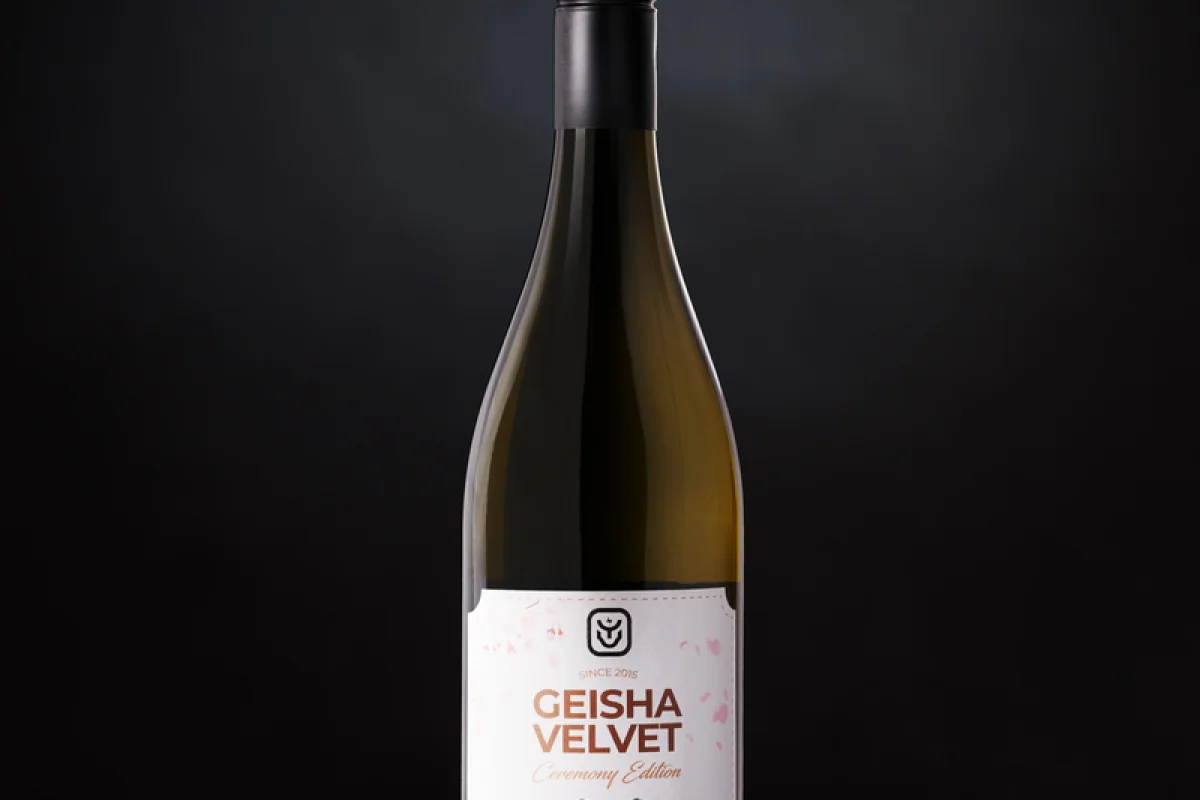 Nealkoholický šumivý nápoj Geisha Velvet - foto 08