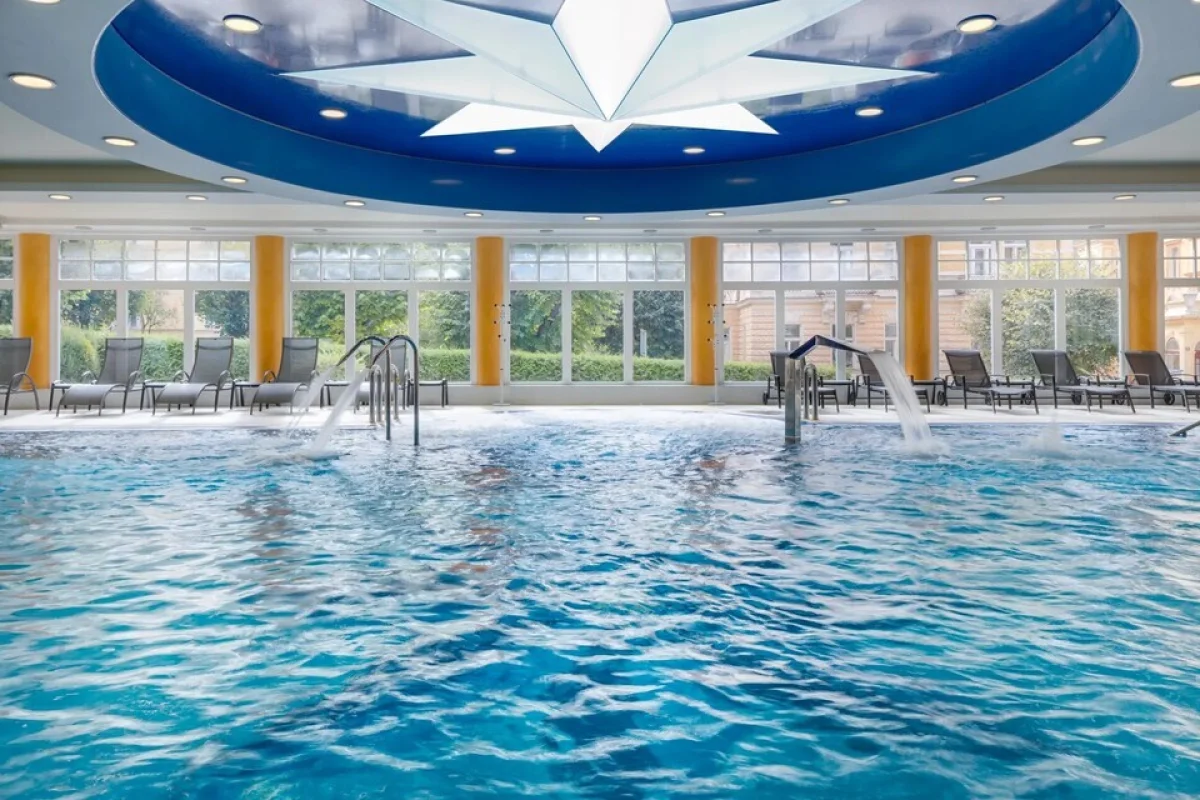 Neomezený wellness pobyt se snídaní v lázeňském hotelu Hvězda–Imperial**** v Mariánských Lázních pro 2 osoby - foto 03