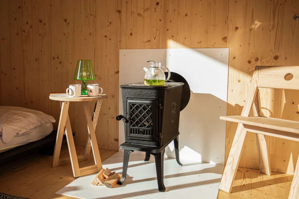 Netradiční pobyt v tiny house s privátní saunou uprostřed přírody pro dva - foto 04