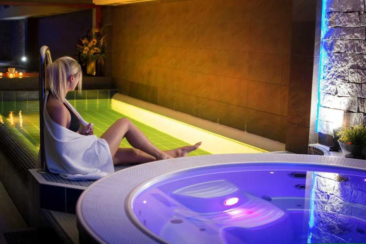 Nevšední wellness relax ve všední dny v hotelu Slunný dvůr v srdci Jeseníků - foto 02