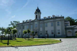 Noc na zámku s wellness a masáží - foto 02