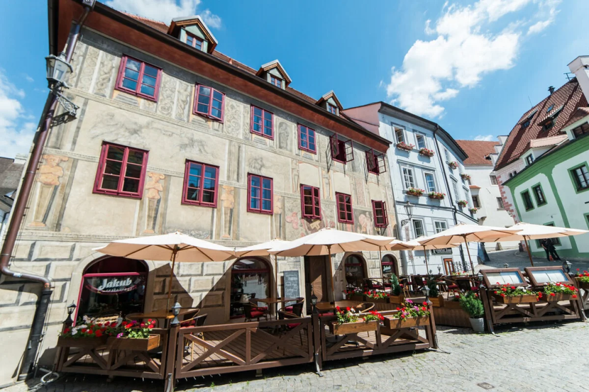 Noc se snídaní v kouzelném hotelu Krčínův dům**** v historickém centru Českého Krumlova pro 2 osoby - foto 02
