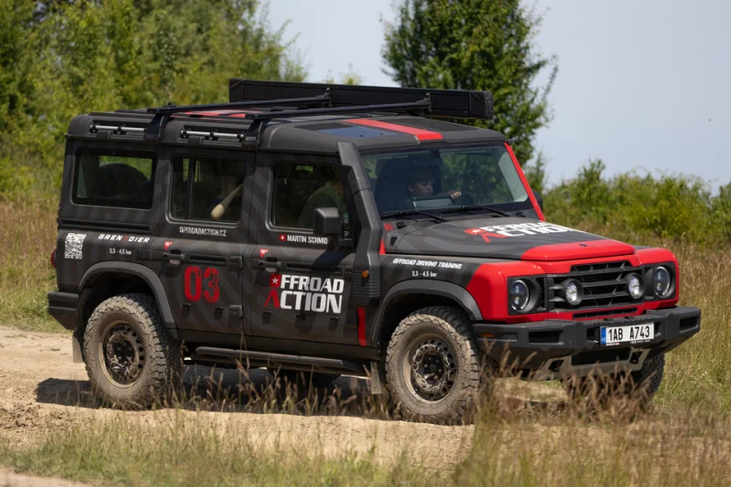 Offroad jízda pro děti - řízení na uzavřené offroadové trati v Milovicích - foto 03