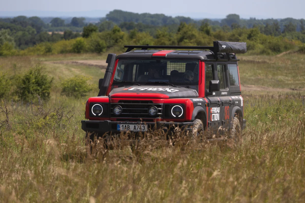 Offroad jízda pro děti - řízení na uzavřené offroadové trati v Milovicích - foto 04