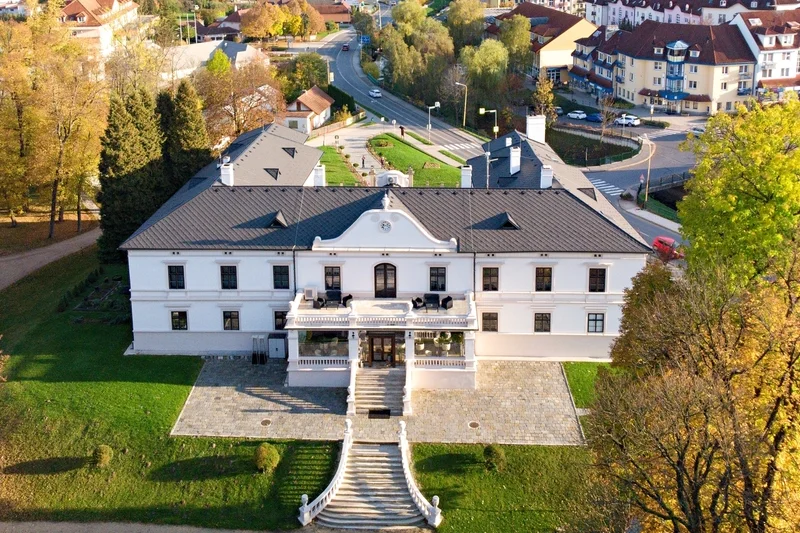 Piknik v parku pro dva na Zámku Wichterle - foto 04