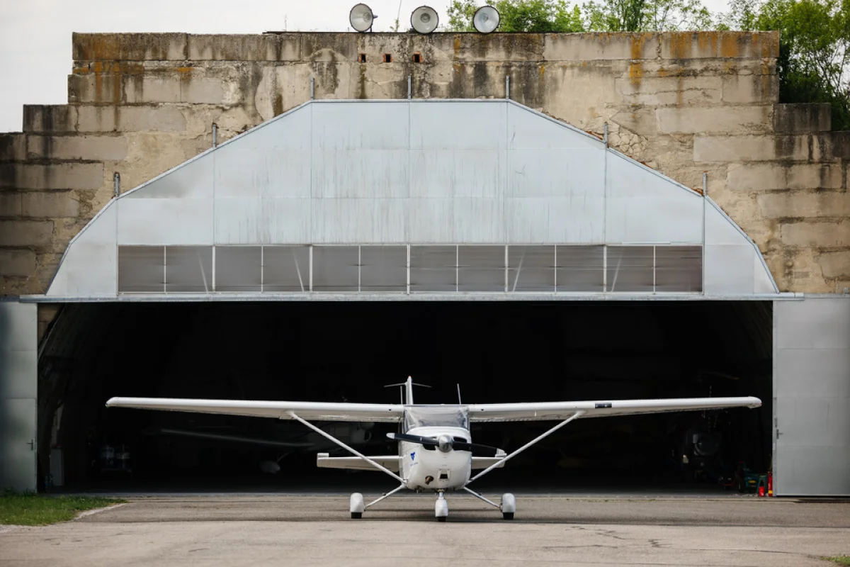 Pilotem letounu Cessna 172 na zkoušku Brno pro 1 osobu + 2 pasažéři zdarma - foto 04
