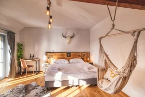 Pivní hotel s pípou na pokoji a wellness v pivních lázních - foto 02