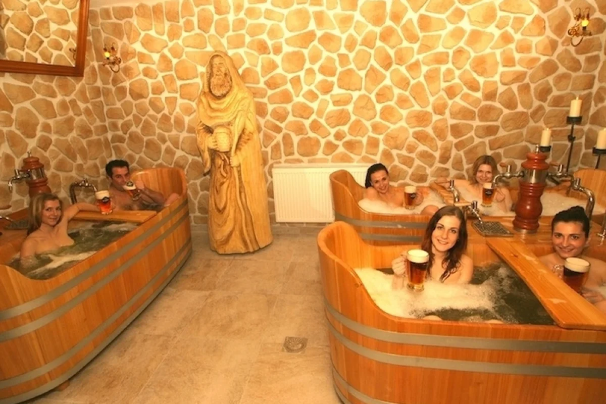 Pivní koupel s neomezenou konzumací piva Bernard - foto 09