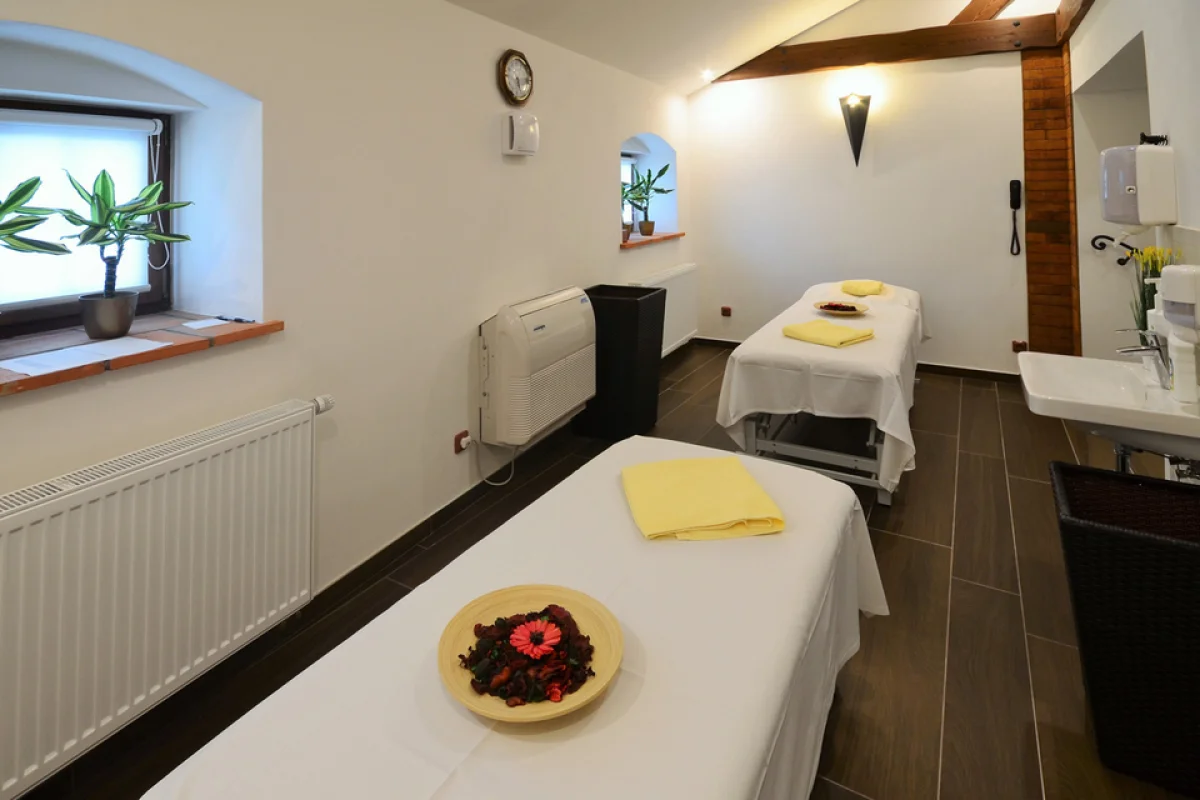 Pivní lázně Klášter pro dva s večeří nebo masáží - foto 05