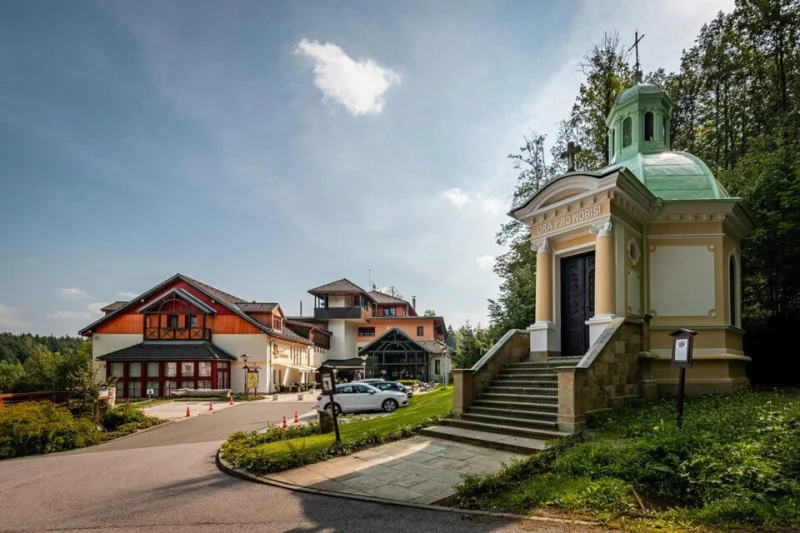 Pivní lázně s pivní masáží v hotelu Studánka**** u Rychnova nad Kněžnou - foto 02
