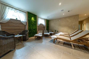 Pivní pobyt ve Wellness Hotelu**** Pivovar Monopol: pivní lázeň, masáž a polopenze - foto 01