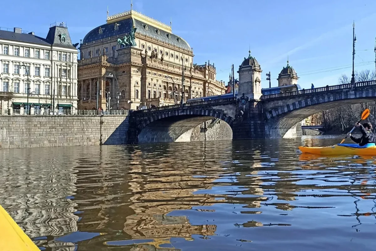Plavba v seakajaku na Vltavě s instruktorem - foto 08