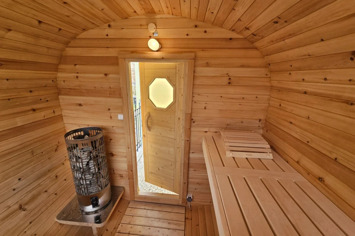 Pobyt na Farmě Jerusalém s lehkou snídaní, lahví vína a neomezeným wellness pro dva - foto 04