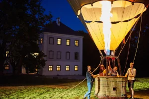 Pobyt na zámku a romantický let balónem ve dvou - foto 02