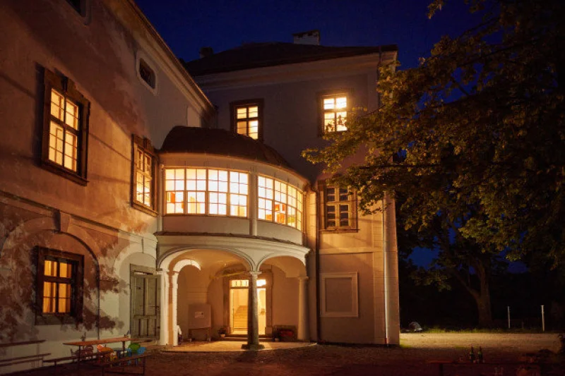 Pobyt na zámku s polopenzí a let horkovzdušným balónem - foto 03