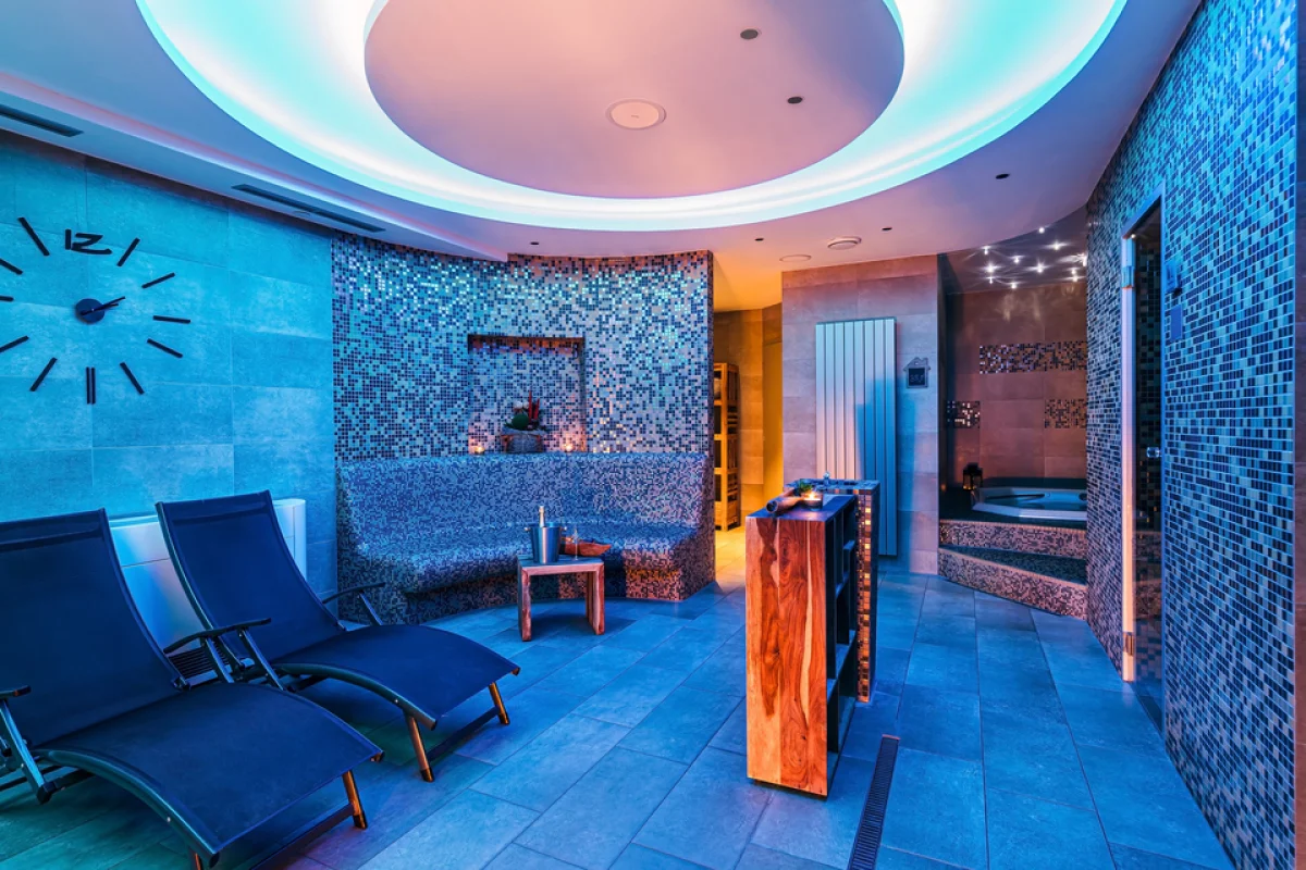 Pobyt pro zamilované v Jeseníkách se snídaní, privátním wellness a romantickou večeří na 2 noci - foto 05