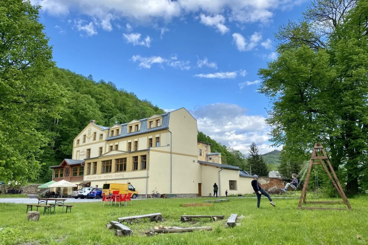 Pobyt s neomezeným wellness, degustací rumů a polopenzí v Hotelu a Penzionu Praděd Thamm pro 2 osoby na 2 noci - foto 02