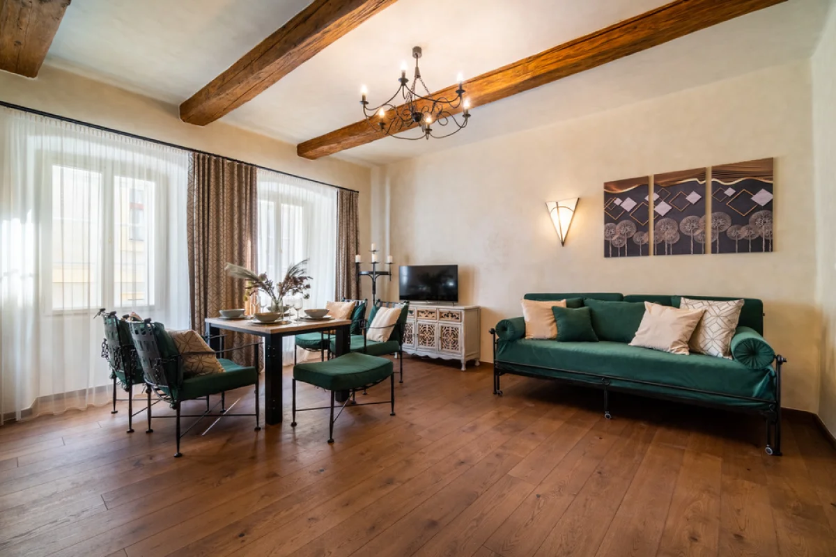 Pobyt s privátním wellness a se snídaní v boutique hotelu Soukeníkův dům – Dvě romantické noci v srdci Kutné Hory - foto 03