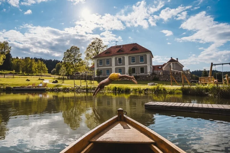 Pobyt se snídaní a wellness v hotelu Knížecí cesta v šumavské přírodě na břehu Lipna pro dva - foto 02