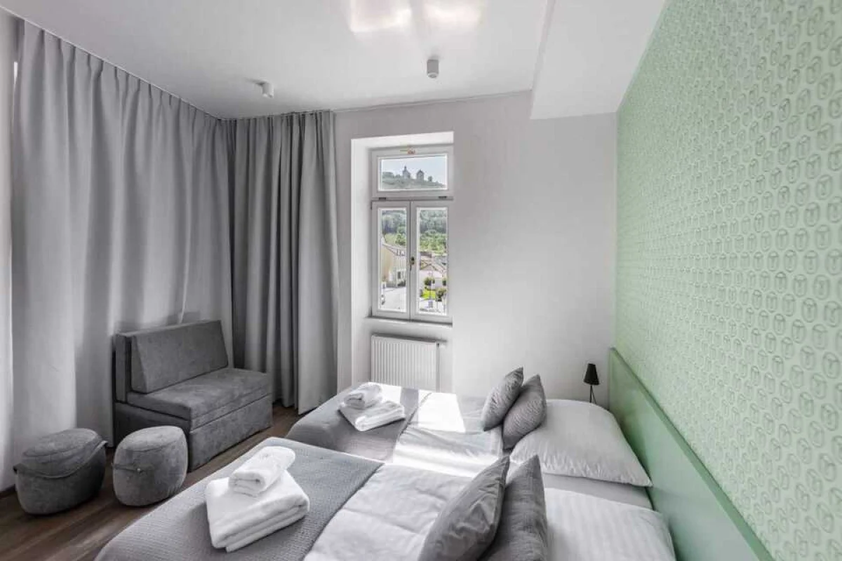 Pobyt se snídaní na jižní Moravě v Hotelu Radosti v srdci Mikulova pro 2 osoby - foto 02